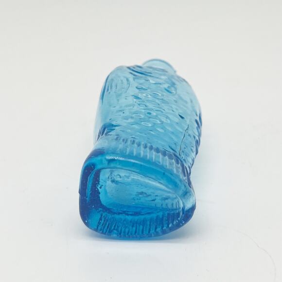 Vintage Dr. Fisch's Bitter's Wheaton Glass Bottle Blue Fish Shaped 3" Bottle - Picture 3 of 4